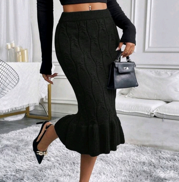 Dresses & Skirts - Women's Winter Elegant Twisted Textured Body-Hugging Knit Dress